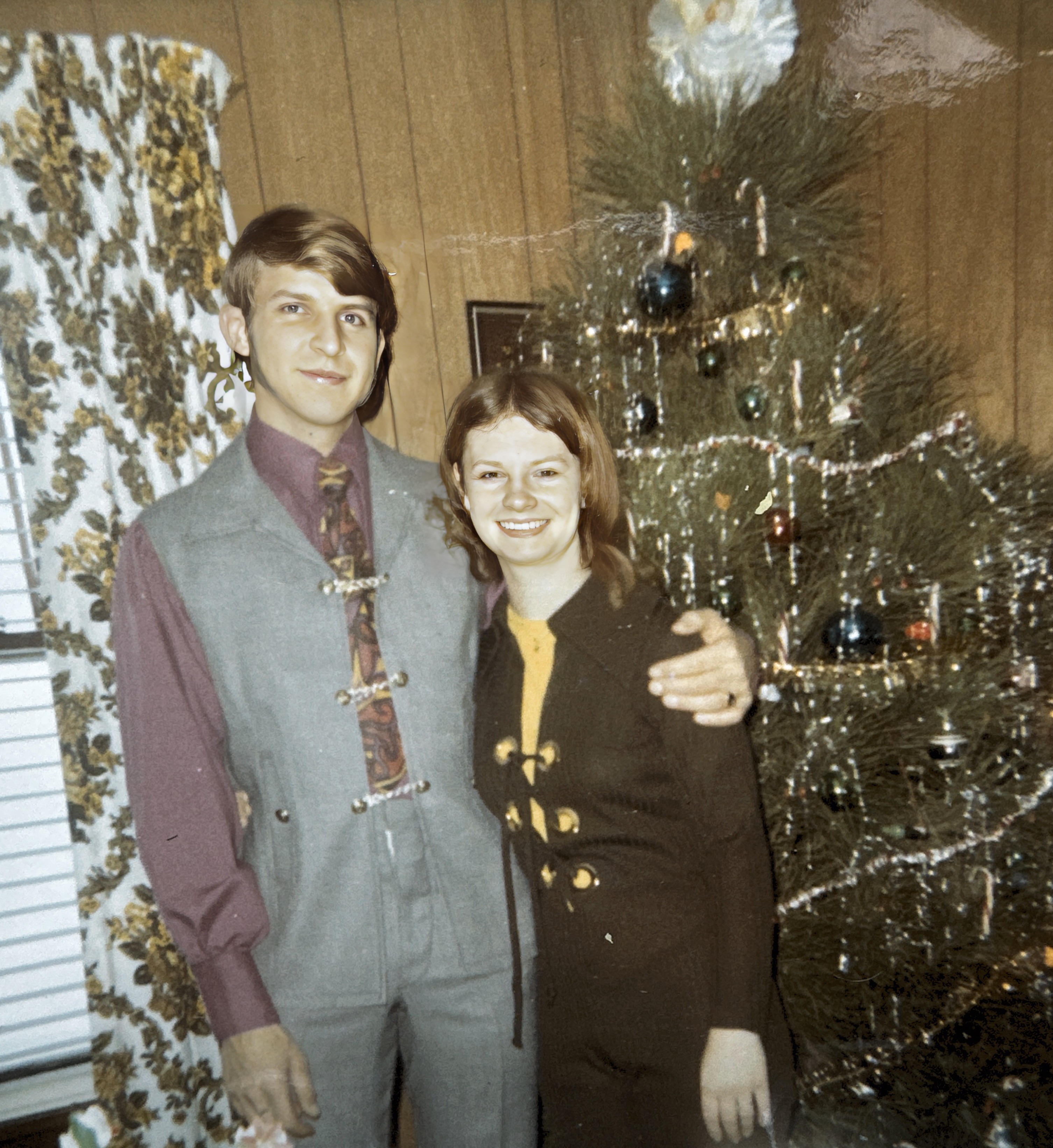 Mom and Dad Christmas 1970