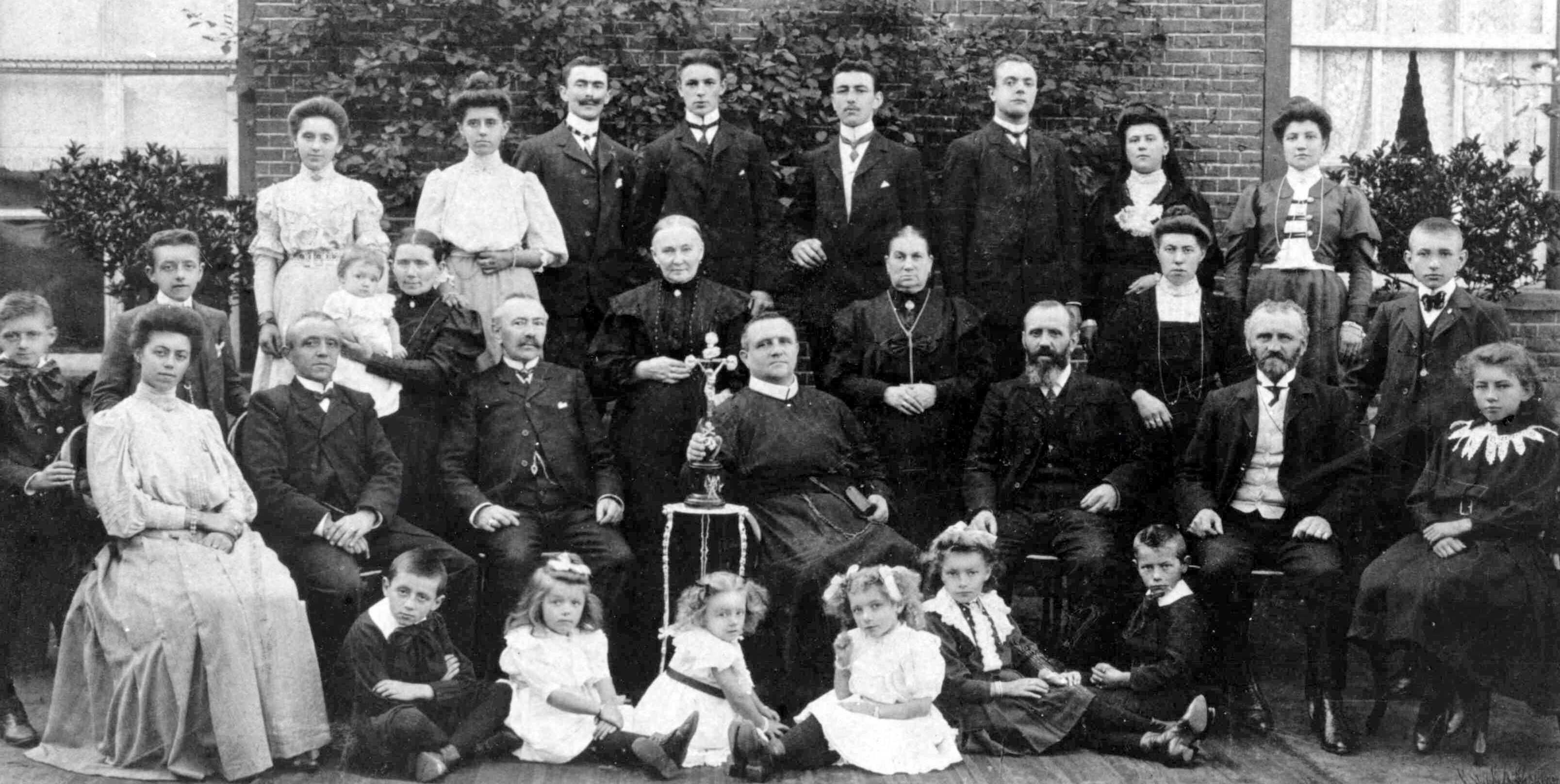 Familie Bazelmans, ca. 1900, Zeelst