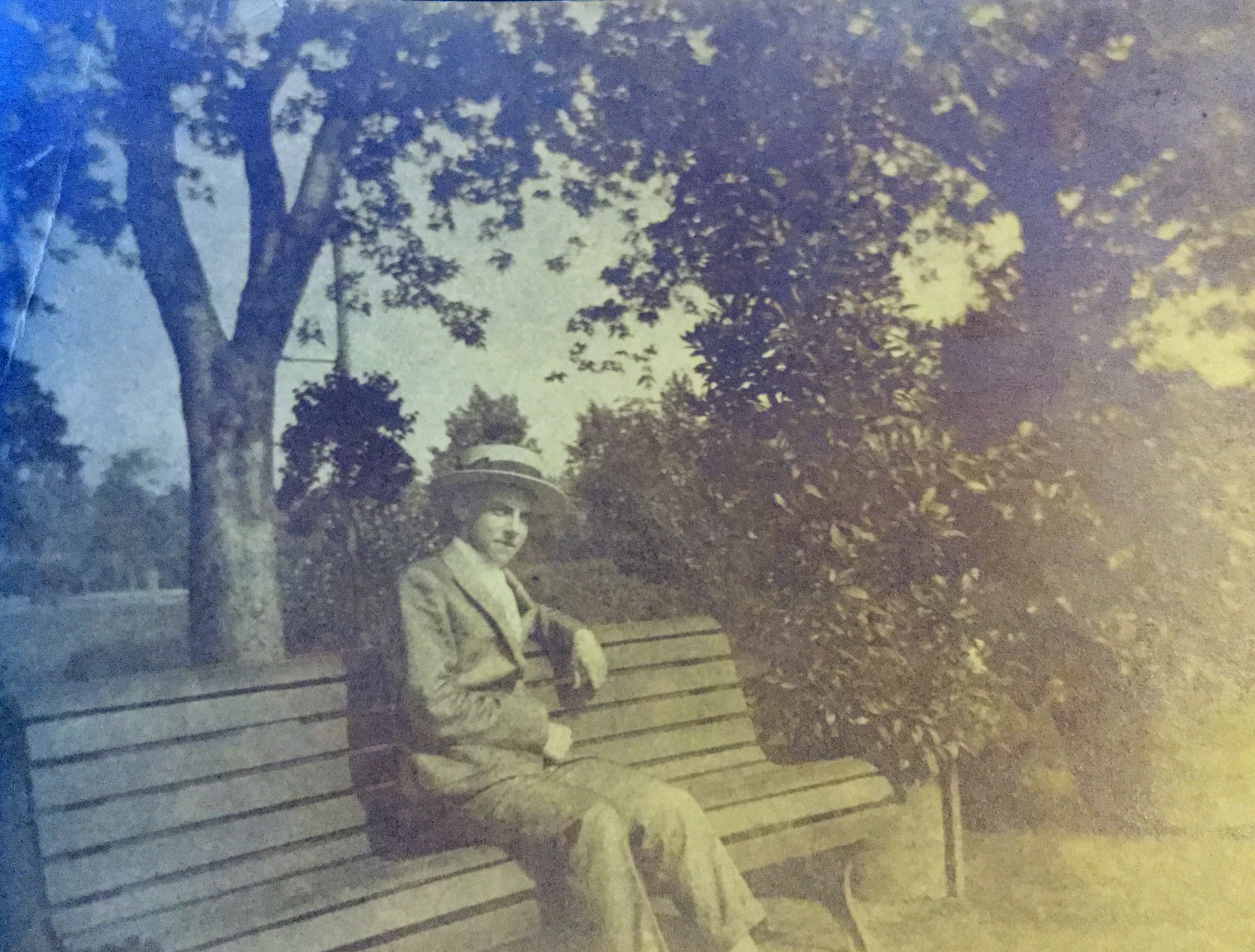Papa à 17 ans (18-VII-1917), au Parc Lafontaine 