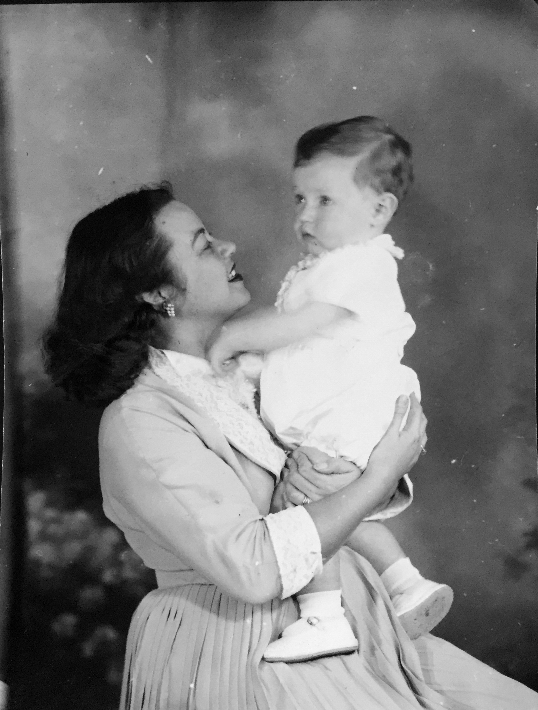 Mamãe Ceris com seu fofo bebe ! Setembro 1952